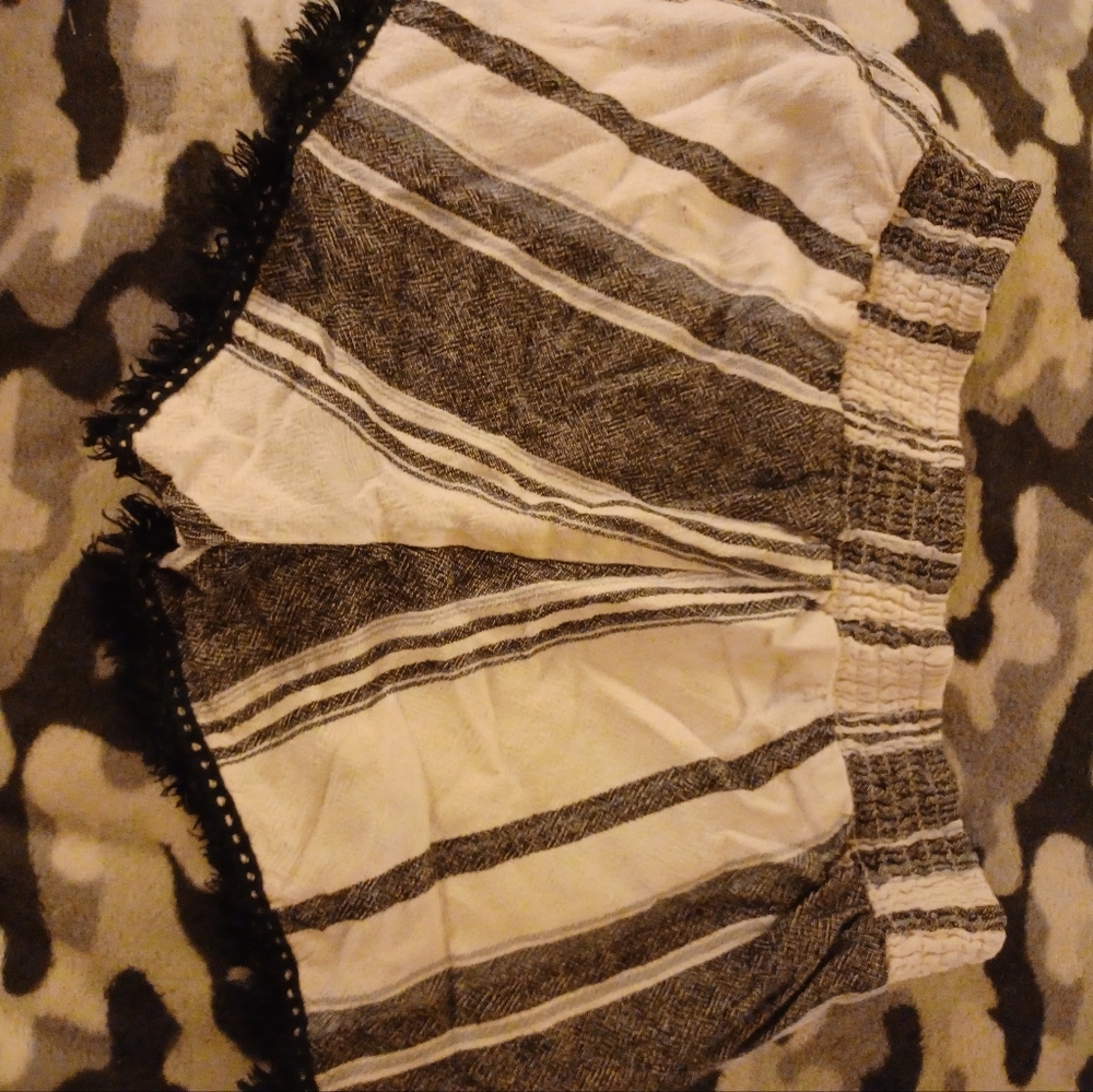 NOBO Short - Picture 3 of 3